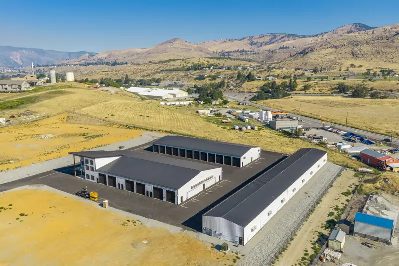 Garage Community In Chelan Valley